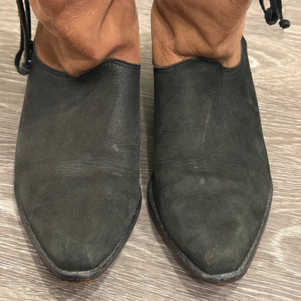 Vintage Colorblock Leather Western Boots Black Tan Concho Made in Brazil 6.5 - Image 3