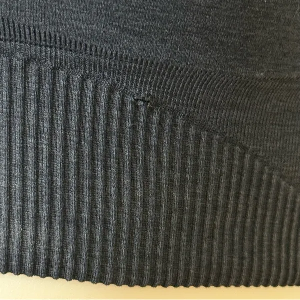 Lululemon Ebb To Street Bra Size 4 Black Ribbed V Neck Crossback Sporty Yoga - Image 9