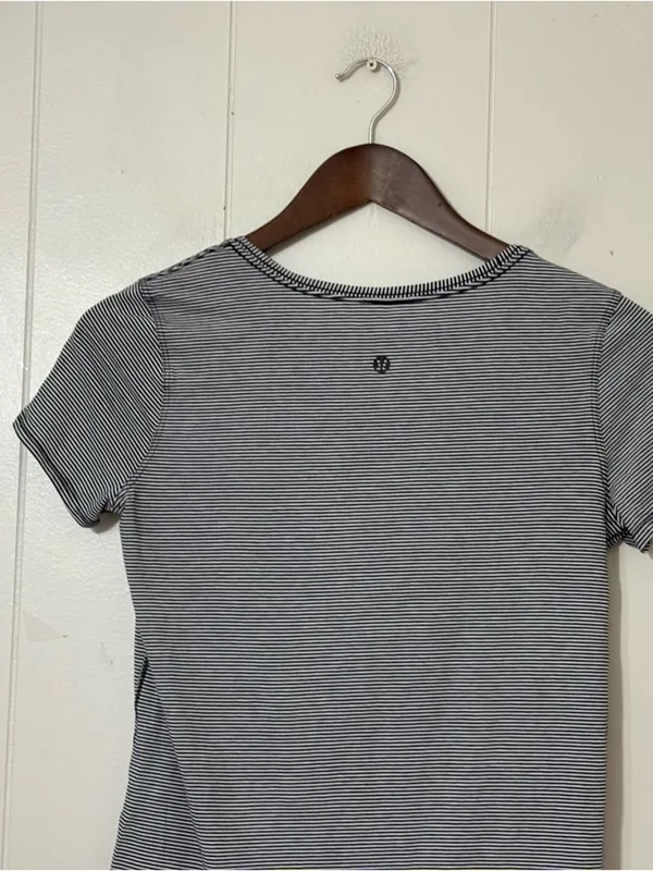 Lululemon Love Crew T-Shirt Black White Stripe Pima Cotton Size 4 - Image 10