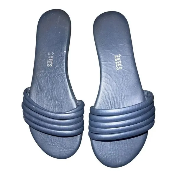 ✨Tkees Serena Navy Sz 7 Sandals✨ - Image 8