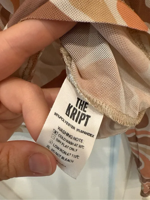 The Kript XL Psychedelic Swirl Mesh Button Front Crop Top Y2K - Image 4