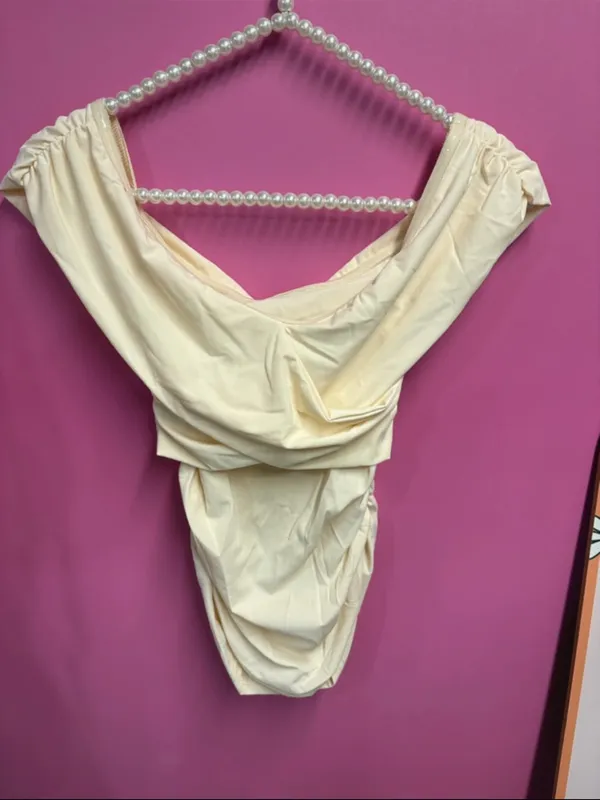 Edikted off the shoulder cream top small - Image 3