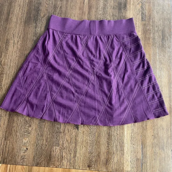 NWT Title Nine Walk the Line Athletic Skirt - size M - Image 2