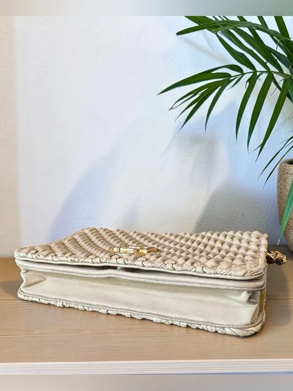 Bebe Woven Clutch Purse Chain Strap Beige Gold Tone Logo Bag - Image 3