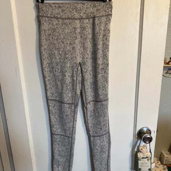 Gymshark Seamless Leggings Womens Gray Snake Print Athletic Workout Size M - Image 5