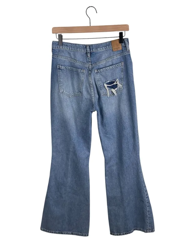 Free People New Dawn Flare Jeans Size 26 Distressed Denim Cotton We the Free - Image 4