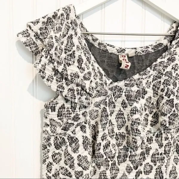 Anthropologie Dolan Savannah Leopard Blouse Small Animal Print Boho Chic‎ Casual - Image 2
