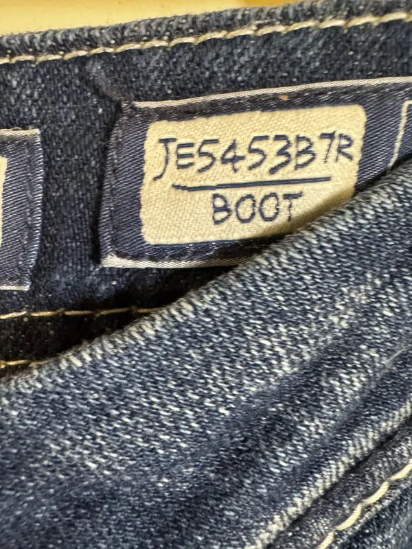 Miss Me JE5453B7R Bootcut Rhinestone Sequin Pocket Jeans - Image 7
