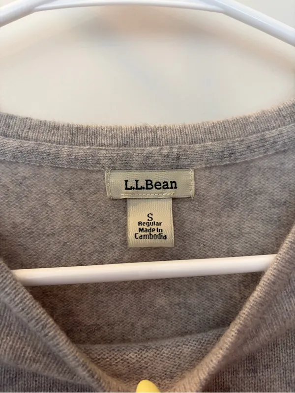 L.L. Bean Women’s Light Gray Cashmere Crewneck Sweater - Image 3