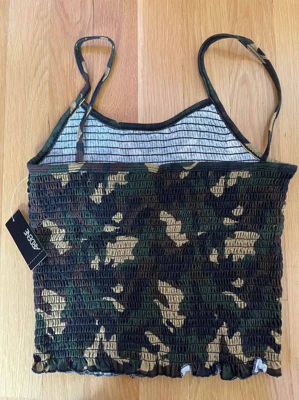 Camo Crop Top Multiple Size M - Image 2
