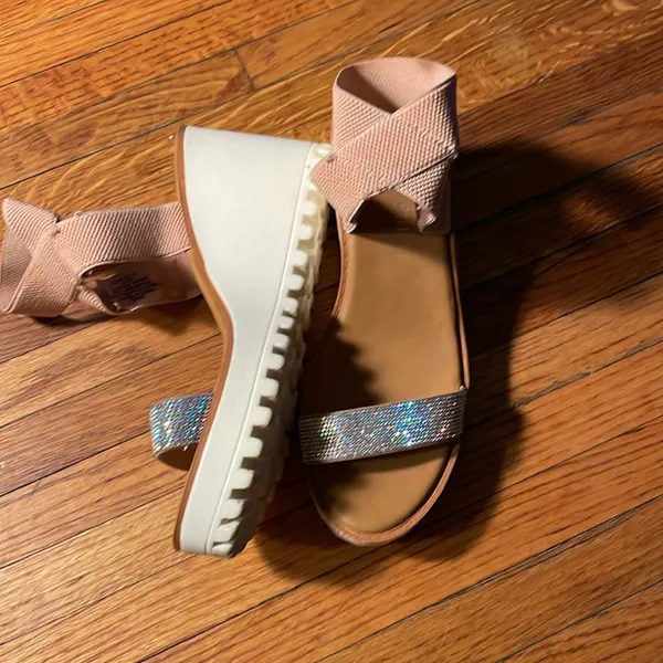 Madden Girl Carlot embellishment toes - Image 5