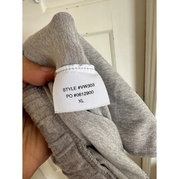 Vuori‎ women's gray camo Performance Joggers size xl - Image 5