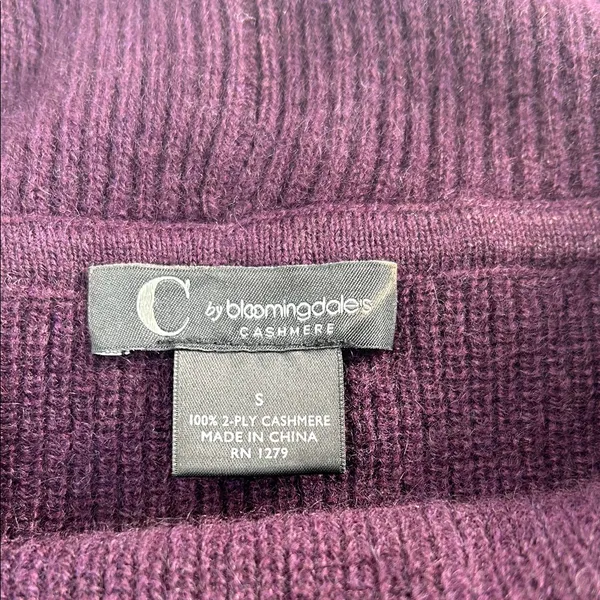 Bloomingdale's Off-the-Shoulder Plum Sweater cashmere - Image 4