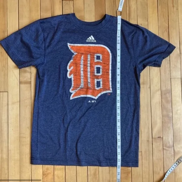Adidas Detroit Tigers Shirt - Image 5