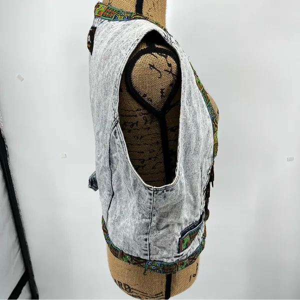 Don't Stop Denim Vest Womens M Blue Acid Wash Southwestern Boho Vtg 90s Artsy‎ - Image 5