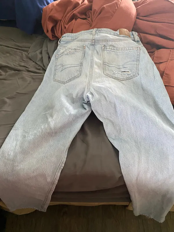 American Eagle Ripped Jeans - Image 3