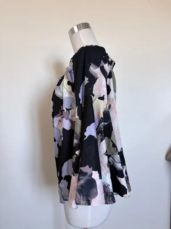 Bar III Black Floral Off-the-Shoulder Bell Sleeve Blouse - Image 2