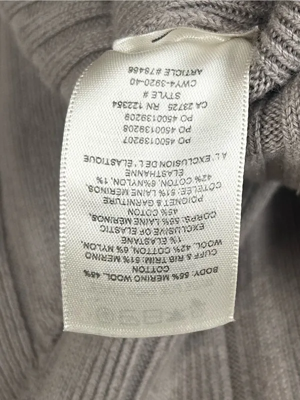 Aritzia Wilfred Plunge Front Cropped Merino Wool Cardigan in Gray Size Small - Image 5