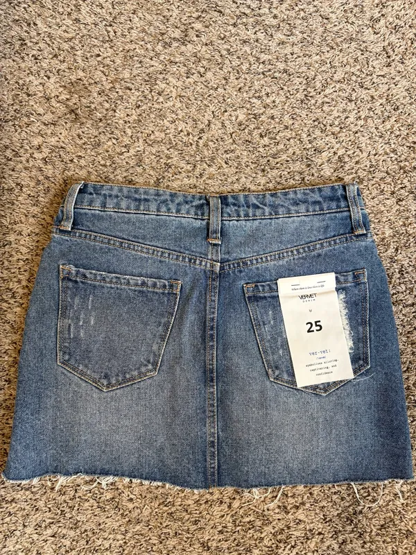 New With Tags Vervet Denim Mini Skirt - Size 25 - Image 5
