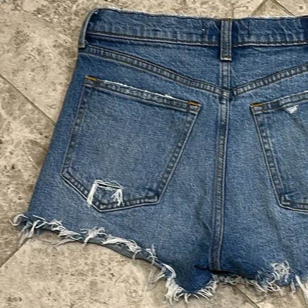Abercrombie & Fitch High Rise The Mom Short Size 27 Distressed Cut Off Festival - Image 8