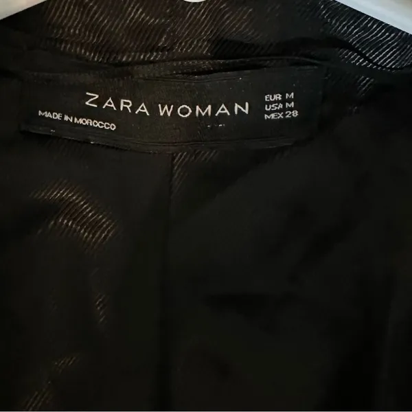 Zara black cropped biker jacket featuring zipper details and side buckle strap - Image 3