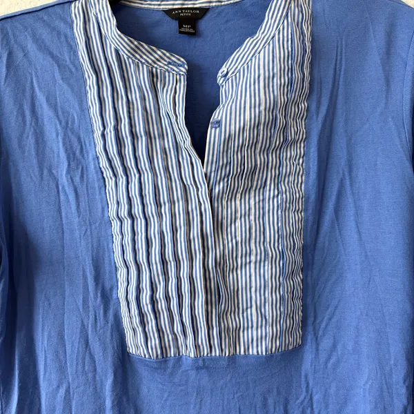 Ann Taylor Petite Blue 3/4 Sleeve Pleat Front Blouse Size MP - Image 2