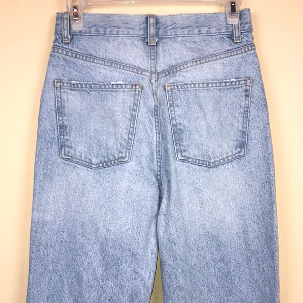 Zara Women’s Distressed Thrashed Raw Hem Light Wash Wide Leg Denim Jeans - Image 7