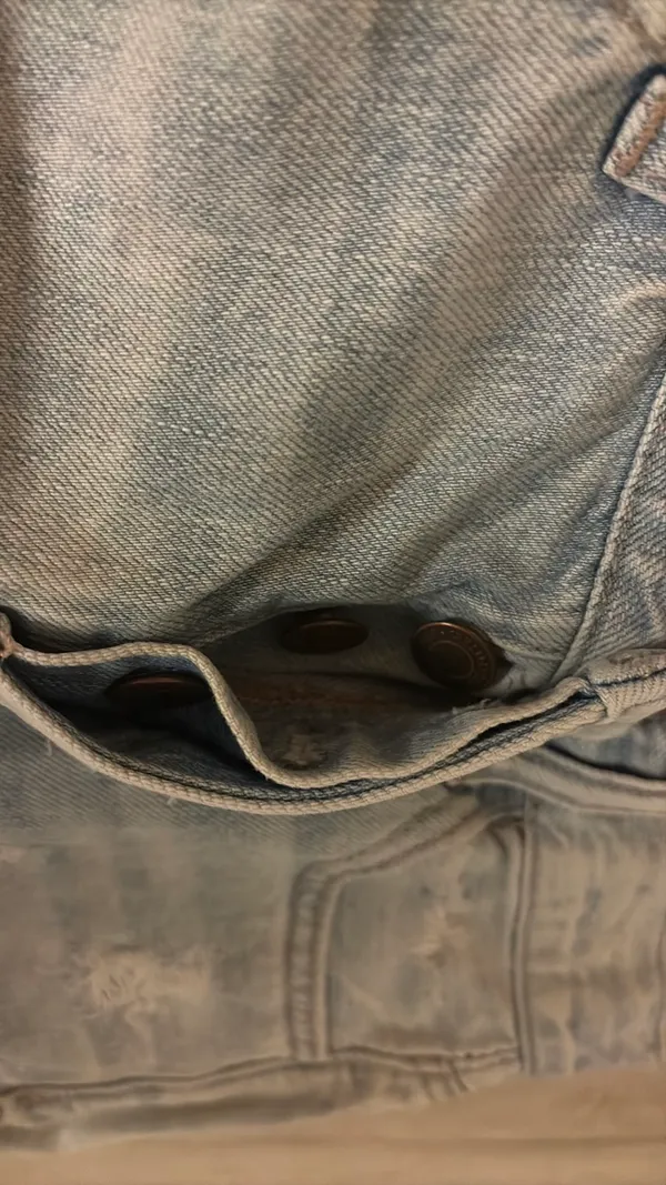 American Eagle Destructed cutoff jeans - Image 8