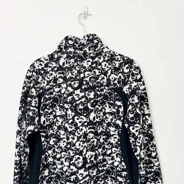 [Lululemon] Cozy Cuddle Up Fleur Sombre Floral Print Jacket Thumbholes Size 12 - Image 5