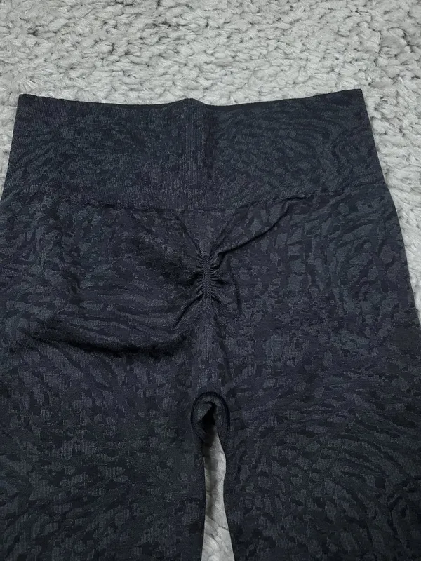 Gymshark Adapt Animal Seamless Leggings Wild Black Women's Size Medium - Image 3