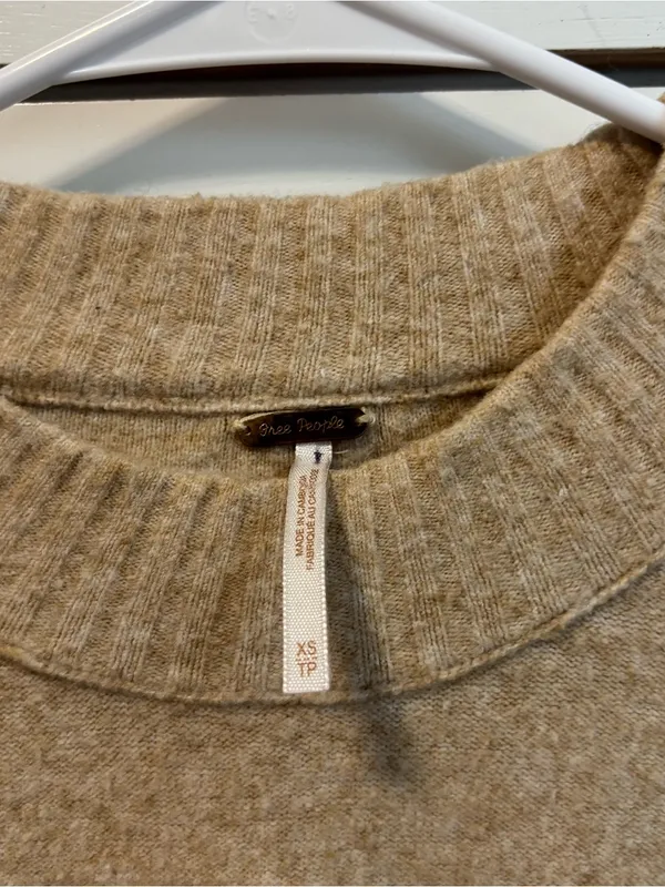 Free People Oversized Sweater - Image 3