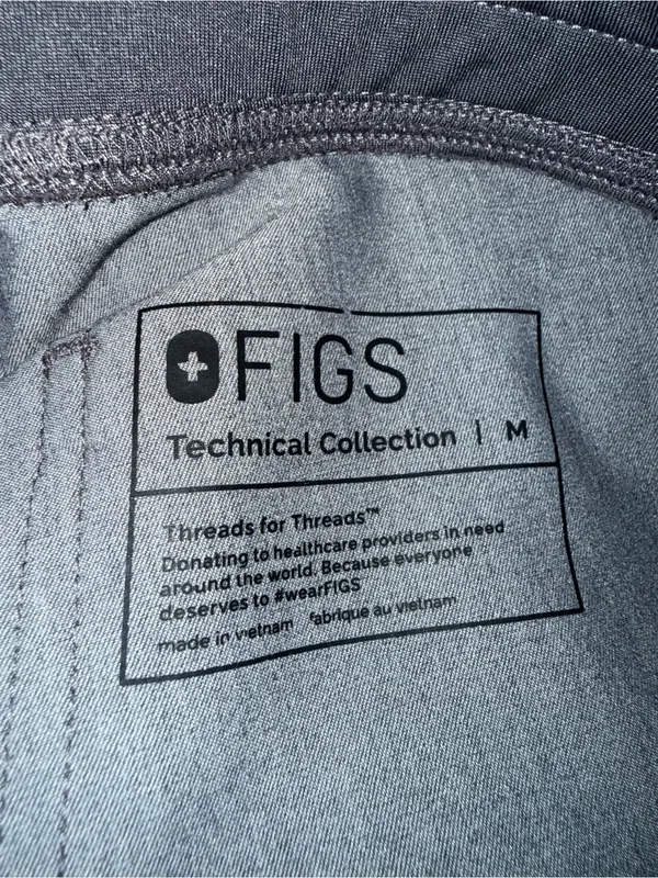 FIGS Technical Collection Gray Scrubs Size Medium - Image 3
