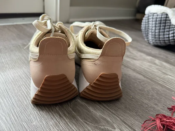 Project Cloud Shoes Gold Size 7.5 - Image 8
