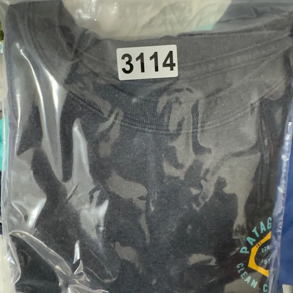 3114 | Patagonia Clean Climbing Graphic Tee Forge Grey Womens XS - Image 10