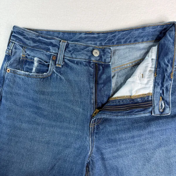Old Navy Womens Medium Wash Straight Leg‎ 100% Cotton Jeans Size 6 Distressed - Image 2