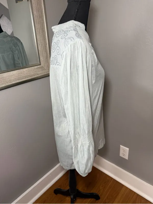 Trinity Silk Blend Embroidered Boho Peasant Coquette Lightweight Top Medium - Image 8