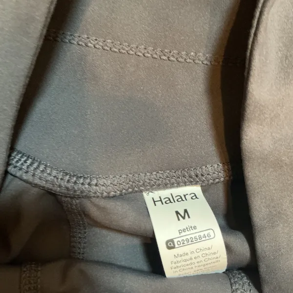 Halara Petite High Waisted Wide Leg Yoga Pants Gray Side Pockets Size M Petite - Image 4