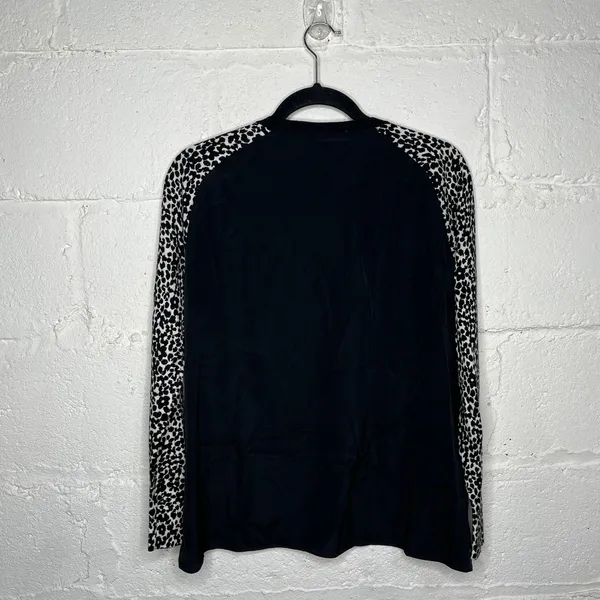 LOFT Women’s Black White Floral Spot‎ Mixed Media Sweater Size Medium - Image 4