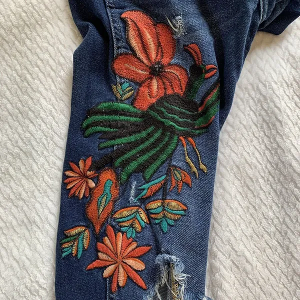 Zara Trafaluc Size 2 Skinny Jeans Multicolor Boho Floral Embroidered Distressed - Image 7