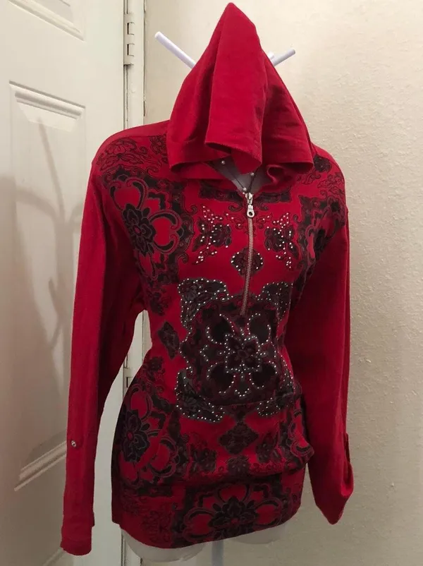 Style & Co 2000s Y2K Whimsygoth Gothic Red black floral rhinestone bedazzle silver hoodie sweatshirt top shirt long sleeve inner tank w/pockets-1X #grunge #streetwear - Image 3