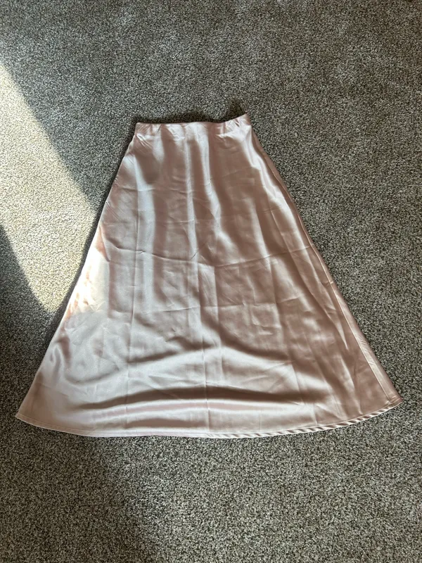 Zeagoo Satin Skirt - Image 3