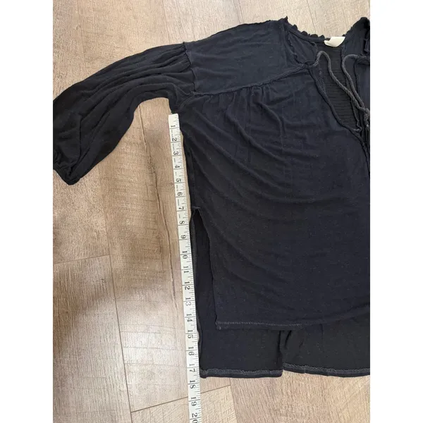 Free People We The Free Black Tassel Tie V-Neck Linen Blend‎ Top Size M - Image 9