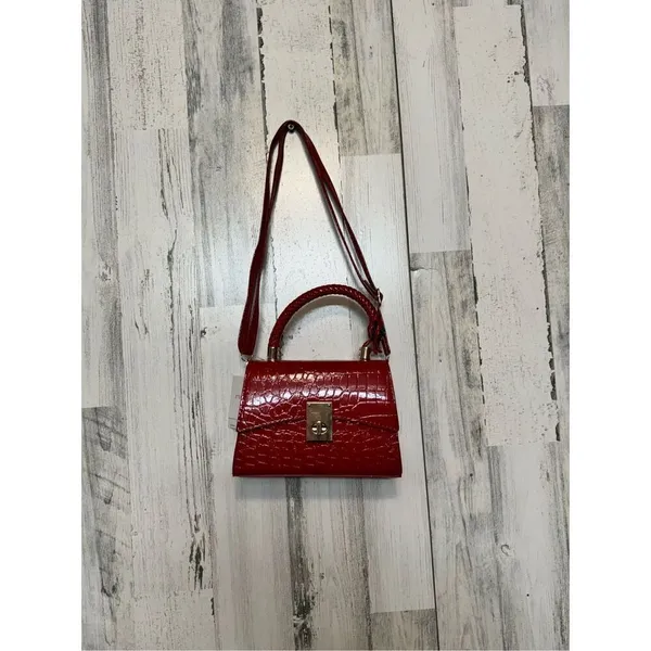 Red over the shoulder bag - Image 2