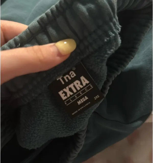 Aritzia TNA Sweatpants - Image 3