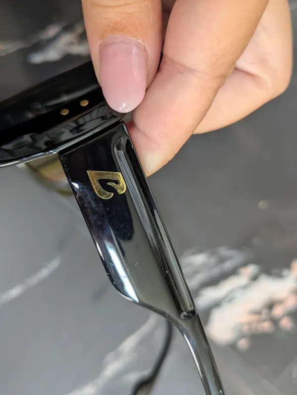 Bevi Oversized Shield Sunglasses Black - Image 4
