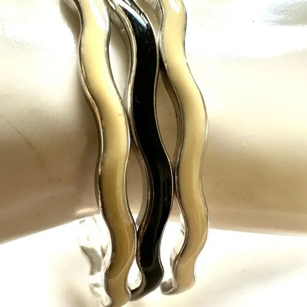Cream and black enamel bundle of 3 wavy bangle bracelets - Image 6