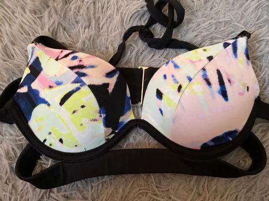 Victoria's Secret Bikini Top - Image 2