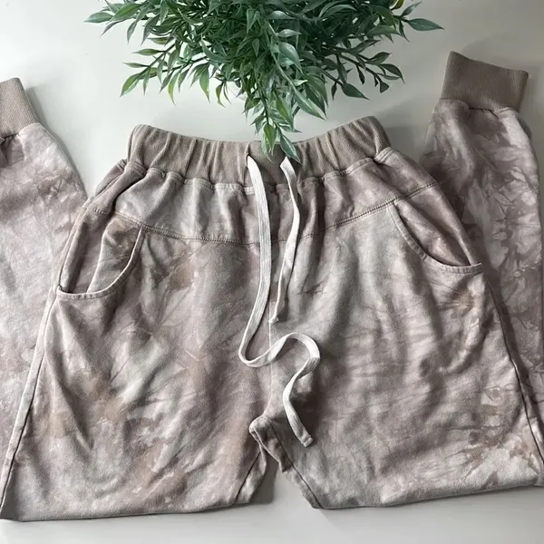 LB Collection tie dye jogger pants. Size Small. Pockets and drawstring waist. - Image 2