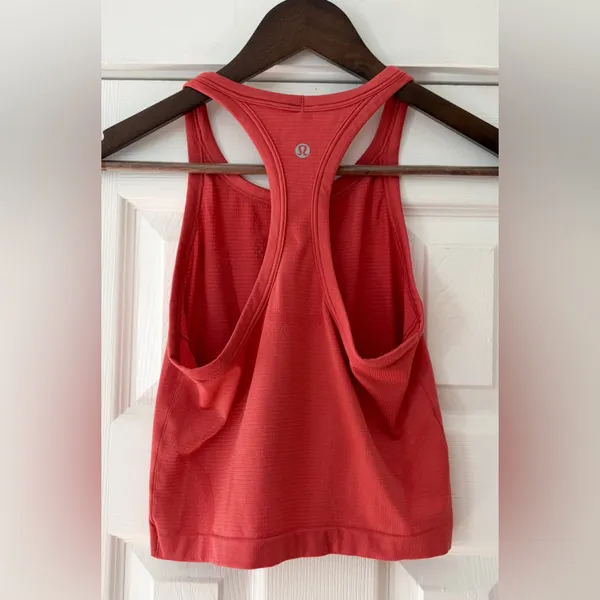 lululemon athletica Rust Cropped Swiftly 2.0‎ Tank Top Size 6 EUC - Image 4