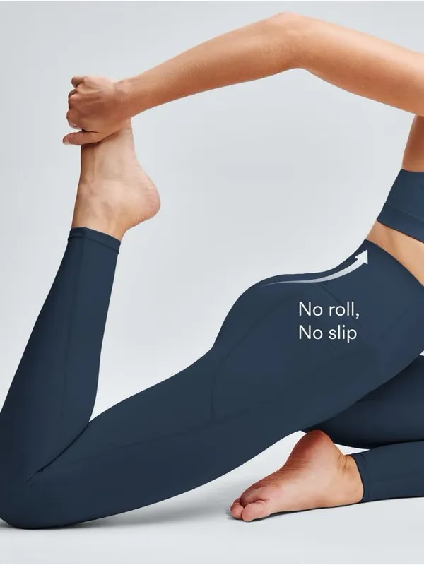 NWT HALARA UltraSculpt Leggings Size Medium - Image 5